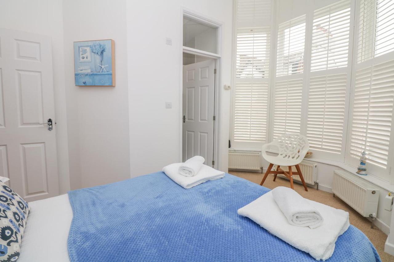 Oceans Side Apartment Ilfracombe Bagian luar foto